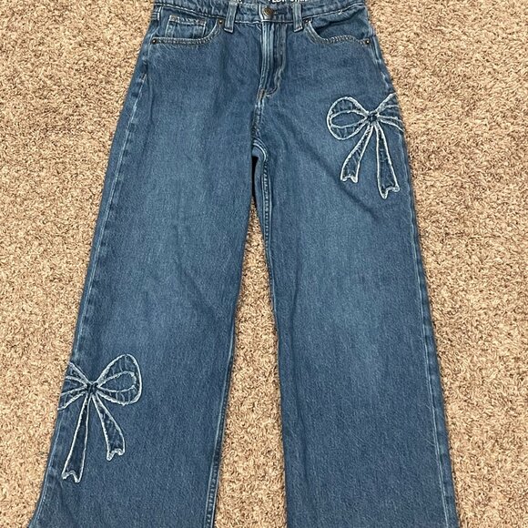 GAP Kids Low Rise Stride Wide-Leg Jeans, Sz 14, Denim With Bows - Picture 2 of 9
